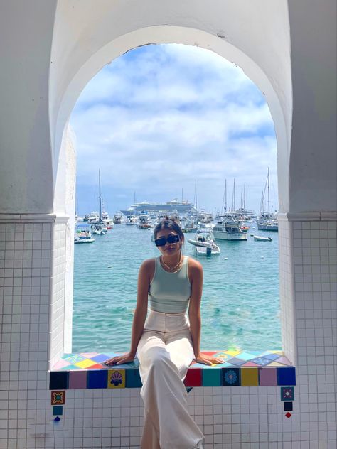 Catalina Island Outfit Summer, Catalina Island Aesthetic Outfit, Catalina Outfits, Outfit For Catalina Island, Catalina Island Picture Ideas, Island Outfits Tropical, Tropical Island Outfits, Catalina Island Photo Ideas, Catalina Island Outfit