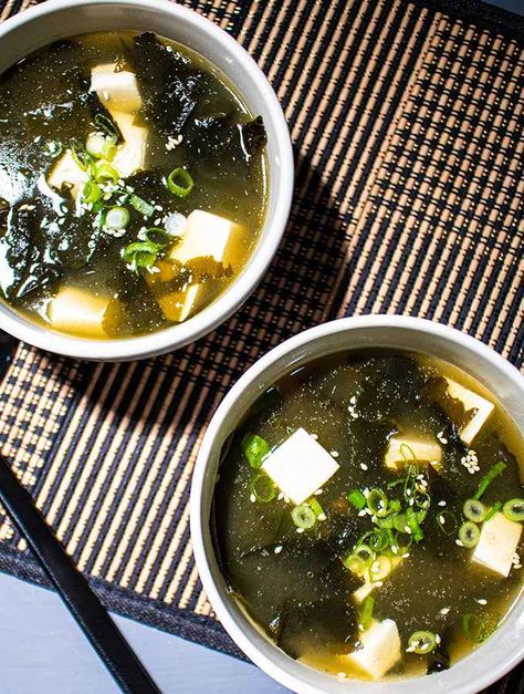 15 Minutes Super Simple Seaweed and Tofu Soup( Vegan) Seaweed Soup Recipe, Dairy Free Sour Cream, Korean Seaweed Soup, Fried Oyster Mushrooms, Vegan Baked Potato, Seaweed Soup, Fried Oyster, Vegan Fried Chicken, Tofu Soup