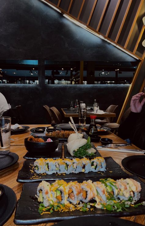 Fine Dining Aesthetic Night, Aesthetic Food Pictures At Restaurant, Sushi Restaurant Aesthetic Instagram, Aesthetic Food Pictures Restaurant, Eating Restaurant Aesthetic, Eating At Restaurant Aesthetic, Aesthetic Food Restaurant, Aesthetic Sushi Pictures, Eating Out Aesthetic Restaurant