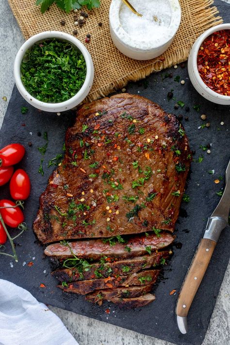 Brazilian Flank Steak Recipes, Flank Steak Recipes Oven, Flank Steak Recipe, Marinade Flank Steak, Steak Marinade Recipes, Marinated Flank Steak, Flank Steak Recipes, Flat Iron Steak, Weekday Dinner