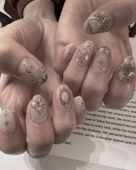 Mandala Nails, Nail Piercing, Art Deco Nails, Asian Nails, Punk Nails, Vintage Nails, Grunge Nails, Pretty Gel Nails, January 19