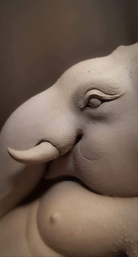 Ganapati Sculpture, Ganesha Making, Ganesha Murti, Ganesha Sketch, Ganesh Sculpture, Ganesha Sculpture, Ganesha Artwork, Distortion Art, Clay Ganesha