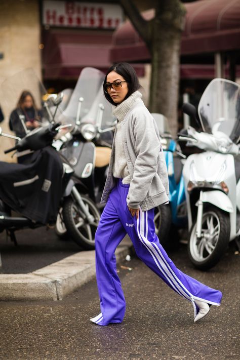 Yoyo Cao - The Cut Yoyo Cao, Looks Adidas, Outfit Sporty, Sport Chic Style, Look Adidas, Milan Street Style, It Bag, Milano Fashion Week, Treasure Box