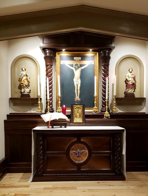 Catholic Home Altar Ideas Living Rooms, Chapel Interior, Church Design Architecture, Home Altar Catholic, Swiss Guard, Altar Ideas, Catholic Altar, Religious Artwork, Church Interior