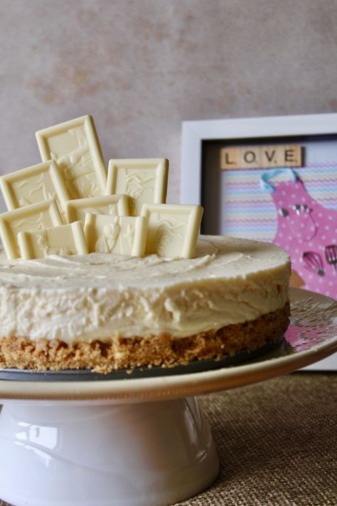 White Chocolate Cheesecake by The Baking Nutritionist. Milky Bar cheesecake. An unbelievably delicious treat. Milky Bar Cheesecake, White Chocolate Cheesecake, Digestive Biscuits, Oreo Cheesecake, Fresh Cream, Vanilla Yogurt, Bread Cake, Cheesecake Bars, Chocolate Cheesecake