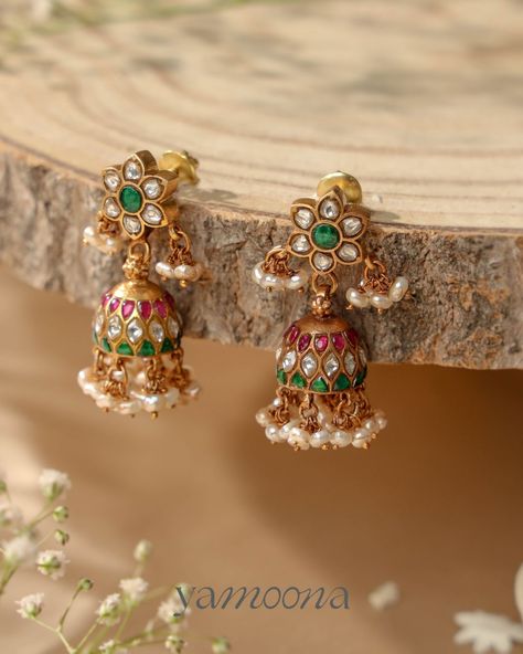 Kundan Jhumka Galore! Shop our latest collection of Southern style kundan jadau jhumka earrings perfect for all your bridal and traditional looks! The combination of pearls with vibrant gemstones is a characteristic feature of South Indian Kundan jewelry. Shop online at yamoona.co or DM us for price and shipping details #IndianBride #Jhumkas #GoldJewelry #IndianJewellery #Trending #BridalJewellery #Yamoona #EmeraldJewelry #SilverEarrings #SilverJewelry #925Silver #GoldPlated #KundanJadau #S... Jadau Jhumka, Kundan Jhumka, Kundan Jewellery Bridal, Jewellery Bridal, Kundan Jewelry, Traditional Earrings, Jhumka Earrings, Kundan Jewellery, Emerald Jewelry