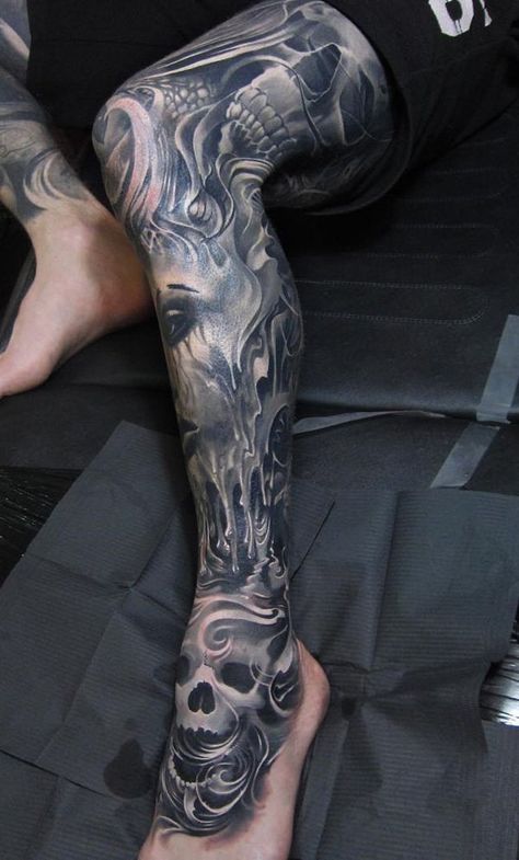 This surreal abstract design could be a little dark. But if you’re into that kind of stuff, this might be a tattoo you are willing to get. Best Leg Tattoos, Full Leg Tattoos, Tattoo Leg, Girls With Sleeve Tattoos, Biomechanical Tattoo, Alien Tattoo, Leg Tattoo Men, Leg Sleeve Tattoo, Greek Tattoos