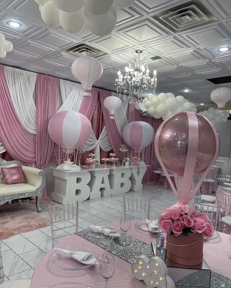 Gender Reveal Colors Ideas, Baby Shower Ideas Black People, Big Gender Reveal, Maternity Aesthetic, Parent Goals, Cloud Baby Shower Theme, Creative Baby Shower Themes, Gender Reveal Baby Shower Themes, Girl Shower Themes