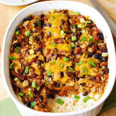 Black Bean and Beef Enchilada Casserole - Julia's Album Beef Enchilada Casserole, Beef Enchilada, Black Bean Enchiladas, Enchilada Casserole Recipes, Bean Enchiladas, Beef Enchiladas, Enchilada Casserole, Ground Beef Recipes Easy, Tater Tots