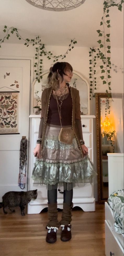 #fairycore #fairygrunge #whimsytwee #morikei #calicohair #fashion #alternative #outfitinspo #hairinspo How To Style Boring Clothes, Morikei Outfits, Forestcore Outfit, Layered Clothes, Maximalist Outfit, Fairycore Fashion, Maximalist Fashion, Fashion Alternative, Slay Outfits