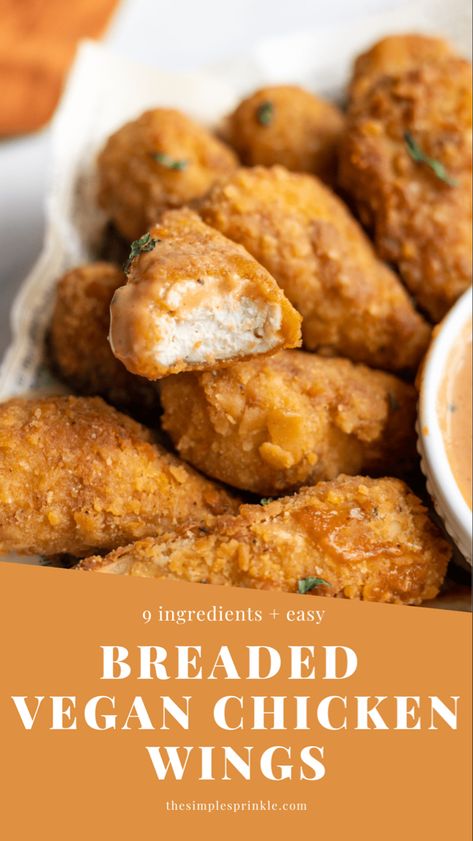 assembly of vegan breaded chicken wings with one of them bit into to show inside’s soft texts Vegan Chicken Wings Recipe, Crispy Wings Recipe, High Protein Vegan Lunch, Meatless Lunch Ideas, Vegan Chicken Wings, Savory Plant, Breaded Wings, Meatless Lunch, Food Lunch Ideas