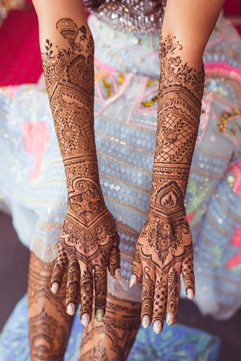 Weddings Mehndi Designs, Mehndi For Bride Hands, Indian Bridal Henna Designs, Bridal Mendhi Designs Hands, Mendhi Designs Wedding Brides, Mehndi Design Wedding, Mehendi Designs For South Indian Bride, Bridal Mehndi Hands, Mehendi Wedding Design