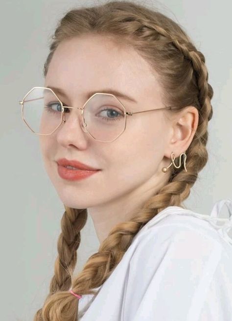 Geek Glasses, Classy Glasses, Fancy Glasses, Flower Prom Dress, Glasses Trends, Metal Frame Glasses, Gold Glasses, Frame Eyeglasses, Geometric Frame