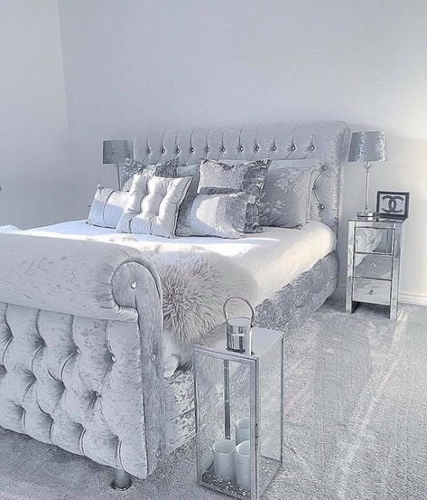 Glam Rooms, Contemporary Guest Room, Pedicure Station, Spavaća Soba, Weddings Dress, Silver Bedroom, Bedroom Colour, Girl Cave, Glam Living