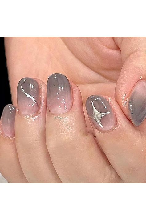 24 Pcs Press on Nails Short Round Fake Nails Oval French Tips Pink Gray Gradient Acrylic Full Cover False Stick on Nails with Design Glossy Glue on Nails for Women Black Silver Nails, Glitter French Nails, August Nails, Nagel Tips, Nail Type, Manicure Diy, Y2k Nails, Fake Nails With Glue, Gradient Nails