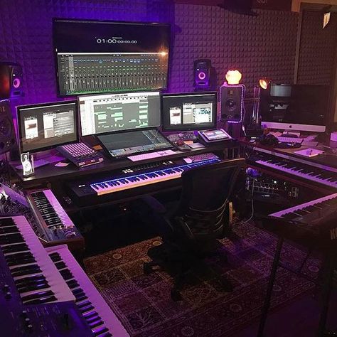 A great studio with everything you could need. 👍    By @henoel_grech_composer    #musicstudio #musicproducer    #Regram via @generated Music Studio Aesthetic, Music Studio Decor, Recording Studio Setup, Producer Studio, Studio Aesthetic, Home Studio Ideas, Music Studios, Studio Music, Recording Studio Design