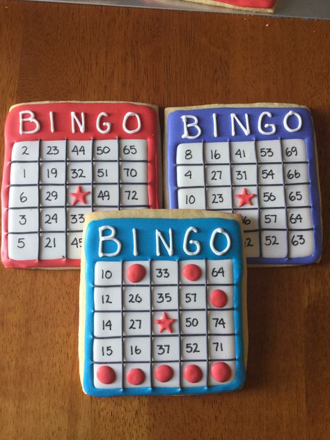 Bingo Sugar Cookies Bingo Snacks, Bingo Cookies Decorated, Bingo Cookies, Bingo Party Food, Bingo Cupcakes Ideas, Bingo Themed Party Ideas, Bingo Cake Ideas, Bunko Cookies Decorated, Loteria Cookies Decorated