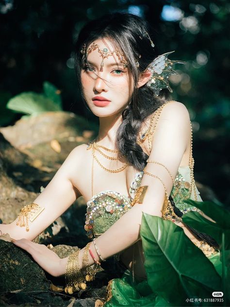 Fairy Pose Reference, Elf Photoshoot, Debut Photoshoot, Fairy Photoshoot, Fairy Fashion, Photoshoot Concept, Dynamic Poses, Digital Art Anime, Fantasy Dress