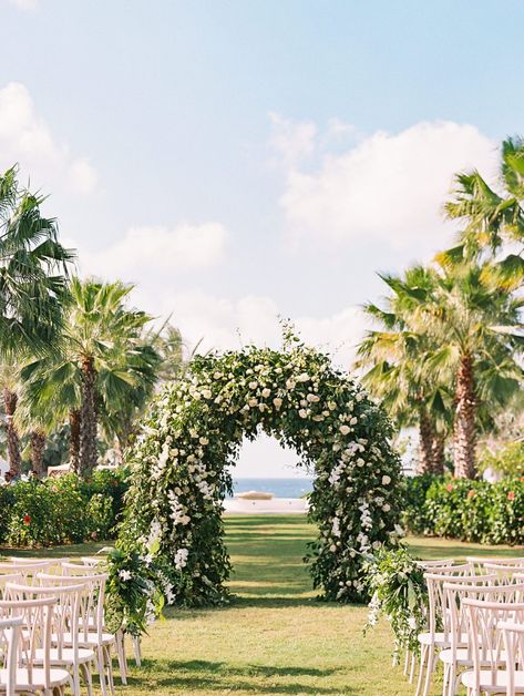 Modern Design in Mexico Where Fashion Took Center Stage Black And White Beach Wedding, Tropical Modern Wedding, Wedding Brazil, White Beach Wedding, Beach Wedding Inspo, Wedding Ideas Colors, Erin Wilson, Monique Lhuillier Wedding Dress, Monique Lhuillier Wedding