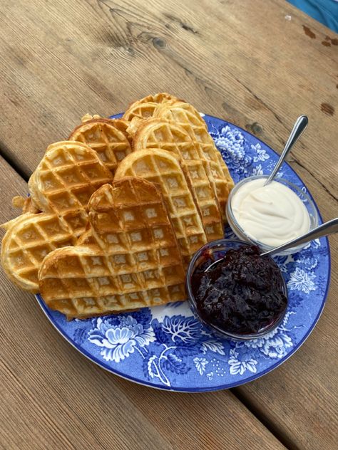 #bestwaffles #innerdalen #norway #dessert Norway Breakfast, Oslo Food, Norwegian Waffles, Norway Aesthetic, Norway Food, Jelly Doughnuts, Bergen Norway, Soft Life, Waffle Iron