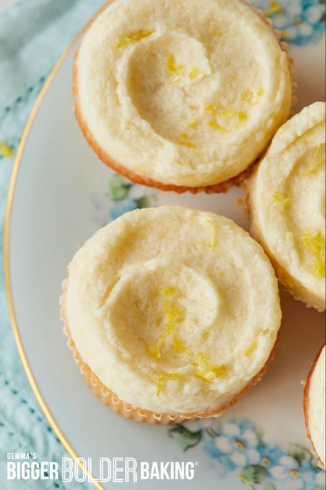 Whip up some Classic Lemon Ermine Frosting - a light, lemon-y buttercream made with a roux, fresh lemon juice and lemon zest for a sweet frosting that packs a punch without the pucker! 🍋 Lemon Ermine Frosting, Delicious Lemon Cake, Ermine Frosting, Einkorn Recipes, Bigger Bolder Baking, Cake Walk, Frosting Recipe, Dessert Lover, Lemon Recipes