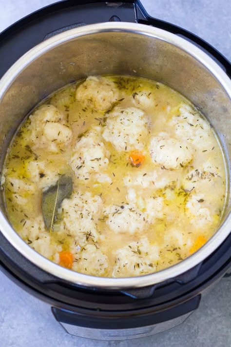 Instapot Chicken And Dumplings, Easy Homemade Dumplings, Chicken And Dumplings From Scratch, Chicken Stew And Dumplings, Instant Pot Chicken And Dumplings, Dumplings From Scratch, Pressure Cooking Chicken, Instant Pot Dinner, Chicken Dumpling Soup