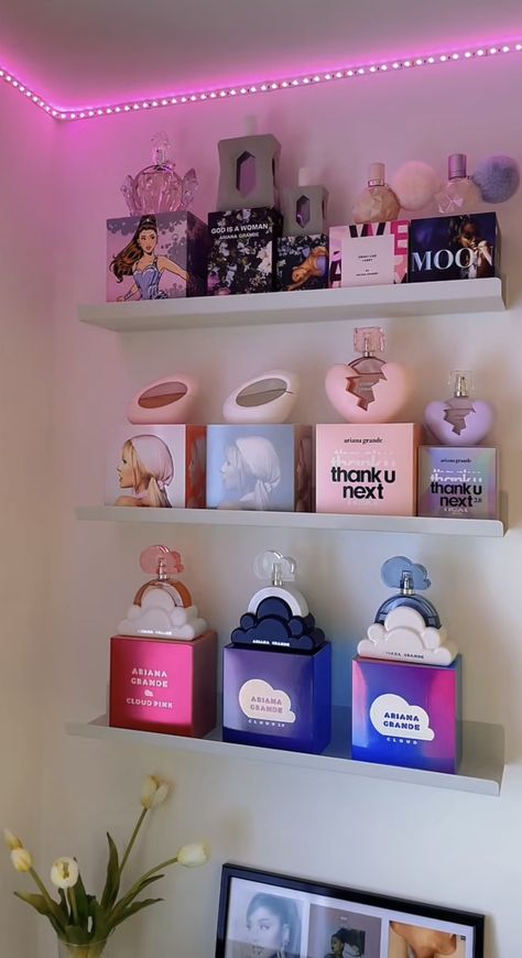 Perfume Ariana Grande, Ariana Perfume, Ariana Grande Fragrance, Ariana Grande Perfume, Perfume Organization, Perfume Collection Fragrance, Bath And Body Works Perfume, Living The Life, Private Jets