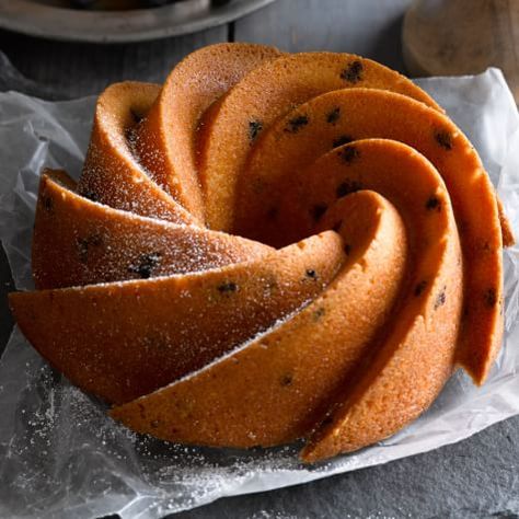 Blueberry Bundt Cake Recipes, Gluten Free Quick Bread, Blueberry Bundt, Blueberry Bundt Cake, Bundt Cake Recipe, Easy Cupcake Recipes, Gluten Free Menu, Bread Mix, Easy Cupcakes