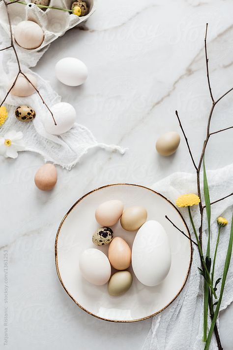 Aesthetic Easter, Easter Asethic, Easter Egg Photoshoot, Happy Easter Aesthetic, Easter Food Photography, Easter Aesthetic Photography, Easter Product Photography, Easter Still Life Photography, Eggs Food Photography