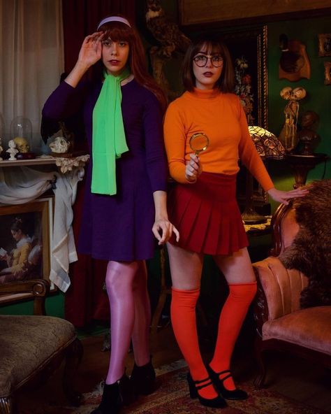 Scooby Doo CosPlay (The Girls) Scooby Doo Disfraz, Scooby Doo Cosplay, Shaggy Costume, Velma Halloween Costume, Velma Costume, Velma Cosplay, Daphne Costume, Barbie Halloween Costume, Daphne And Velma