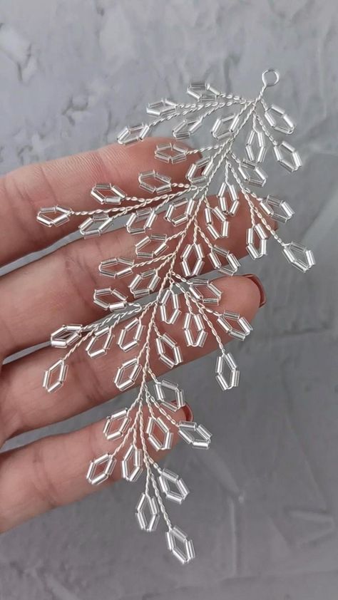 Silver Headpiece, Anting Manik, Wedding Hairpiece, Leaf Headpiece, Side Hair, Bead Hair Accessories, Diy Christmas Wreaths, Crystal Headpiece, Handmade Jewelry Tutorials