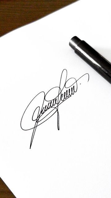 Cursive R Lowercase, Cursive R, Cool Signatures, Unique Signature, Name Signature, Beautiful Handwriting, Signature Ideas, Hand Writing, Body Balance