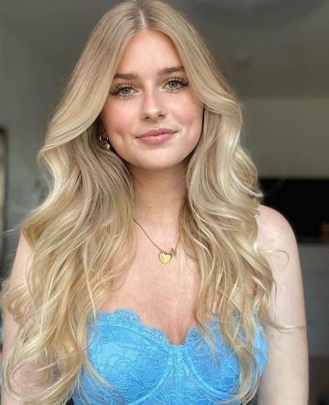 Bombshell Hair, Golden Blonde Hair, Spring Hair Color, Blonde Hair Inspiration, Trending Pins, Blonde Hair Looks, Light Hair Color, Long Blonde, Hair Color Balayage