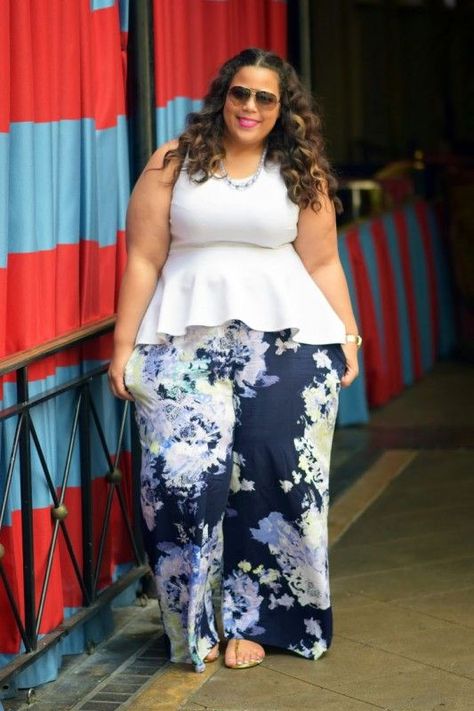 Palazzo Pants for Plus Size–24 Palazzo Outfit Ideas for Curvy Girls Plus Size Resort Wear, Garner Style, Outfits Curvy, White Peplum, Big Girl Fashion, Plus Size Style, Plus Size Beauty, Pants White, Outfit Trends