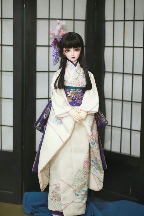 Japanese Princess Kimono, Kimono Styles, Japanese Princess, Cute Kimonos, Japanese Costume, Kimono Design, Fantasy Art Dolls, Asian Doll, Beautiful Kimonos