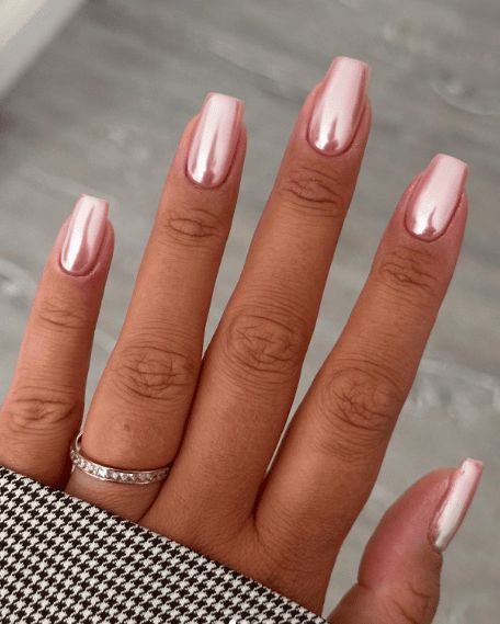 Rose gold is the ultimate chameleon. It doesn’t matter if you’re fair-skinned, olive-toned, or blessed with a deep complexion, this shade works its magic on everyone! Trust me, once you go rose gold, there’s no turning back. #rosegold #rosegoldnails Gold Nail Color Ideas, Rose Gold Nail Designs Classy, Summer Nails Olive Skin, Rose Gold Bridesmaid Nails, Champagne Color Nails Rose Gold, Nails To Match Rose Gold Dress, Copper Nails Designs Rose Gold, Winter Chrome Nails Designs, Rose Gold Winter Nails