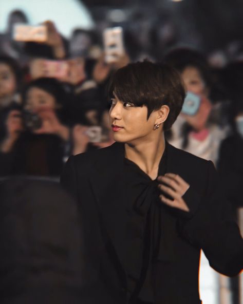 ً am⁷ ♡ ara on Twitter: "Jeon jungkook in suits - a breathtaking thread.… " Jungkook Selca, Jungkook Aesthetic, Jungkook Abs, Jungkook Cute, Foto Jungkook, Bts Bangtan Boy, Bts Boys, Foto Bts, Bts Pictures