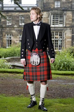 There are several kinds of male garments in Scotland: casual, semi-formal, formal, great kilt attire and ancient kilt attire. Casual dress usually includes kilt, Jacobite shirt, sporran, belt and buckle, kilt hose and kilt pin. But this attire isn't strict at all you may add any details or accessories. It is an everyday dress.. scottish national dress Scottish Outfit, Tartan Skirts, Scotland Fashion, Scotland Men, Kilts For Sale, Great Kilt, Scottish Dress, Scottish Clothing, Mens Fancy Dress