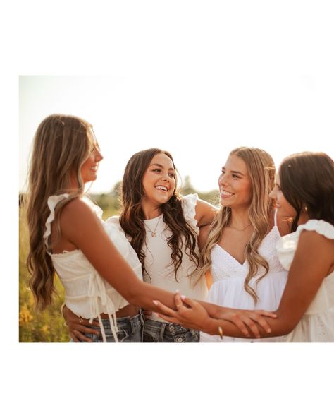 best friend senior sessions have my heart ✨💌 sophie, cana, lily, & abby — I wish you all the best senior year!!! You are so lucky to have each other. I hope the best for the new paths you all take after high school; keep shining your bright & hilarious personalities! Thank you for letting me capture these memories for you 🫶 #bestfriends #seniors #senior #seniorsunday #photographer #portraitphotographer #photography Senior Photos With Friends, Roomie Photoshoot, Cana Lily, Sunset Photoshoot, Friendship Photoshoot, Tri Sigma, Keep Shining, After High School, Senior Session