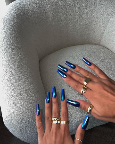 Chrome Nails Designs Blue, Gold And Blue Nails Design, Blue Croc Nails, Nails Chrome Blue, Teal Chrome Nails, Gold And Blue Nails, Blue Nails Simple, Blue Metallic Nails, Blue Nails Long