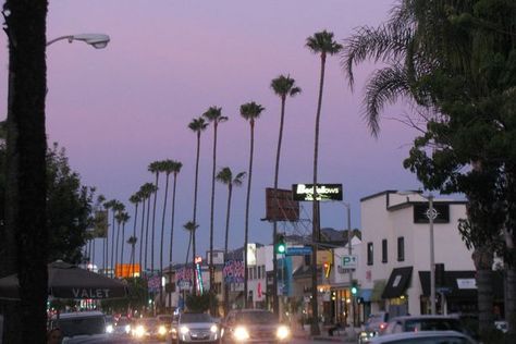 22 Real-Life #Locations From Hit #Songs You Can Visit Today: VENTURA BOULEVARD | SHERMAN OAKS, CA #Free Fallin,'" .@TomPetty Muscle Shoals Sound Studio, Cinema Aesthetic, Sherman Oaks California, Ventura Boulevard, Chattanooga Choo Choo, Color Harmonies, Famous Songs, Chelsea Hotel, California History