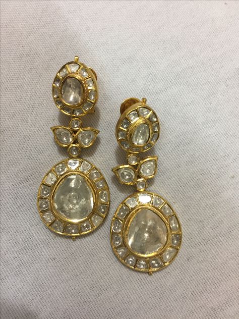 Big polki earings Jugni Necklace, Big Diamond Earrings, Polki Jhumkas, Big Diamonds Necklace, Vintage Indian Jewelry, Van Cleef And Arpels Jewelry, Cinderella Carriage, Polki Earrings, Indian Jewellery Design Earrings