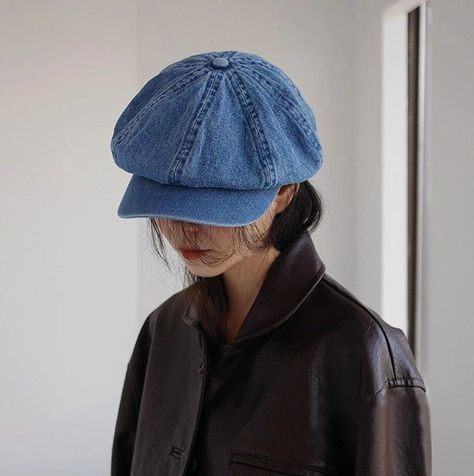 Newboys Hat Outfit, Flat Cap Women Outfits, Newsboy Cap Women Outfit, Newsboy Hat Outfit, Cap Women Outfit, Outfit Aesthetic Men, Flat Cap Women, Newsboy Cap Women, Aesthetic Men