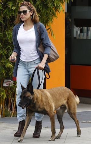 Eva Mendes Wants Magazines to Blur Photos of Her Dog’s Face Since He’s People Too Walking Dog Reference, Dog Reference, Taylor Swift Cat, Walking Dog, Malinois Dog, Walking Outfits, Woman Walking, Bad Behavior, Eva Mendes