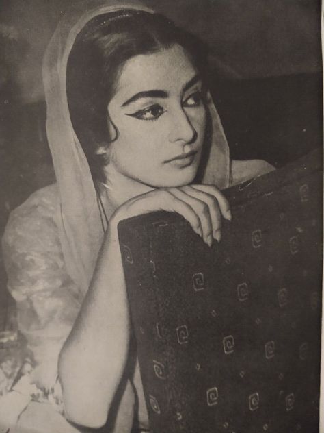 Saira Banu, Indian Film, Vintage Bollywood, Fashion Suits For Men, Film Actress, Scene Photo, Film Aesthetic, Portrait Tattoo, Art Inspo