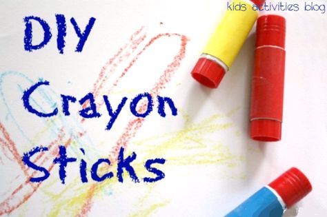 This is GENIUS ---> make "new" crayons with old crayons and emptied glue stick containers. Crayon Activities, Melted Crayon Crafts, Bubble Play, Diy Crayons, Diy Wood Wall, Crayon Crafts, Broken Crayons, Spring Crafts For Kids, Diy Headboards