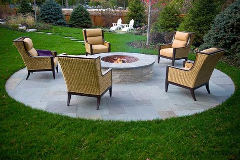 Paver Sidewalk Ideas, Perfect Yard, Outdoor Firepits, Circular Patio, Pergola Decor, Small Outdoor Patios, Bluestone Patio, Louvered Pergola, Fire Pit Furniture