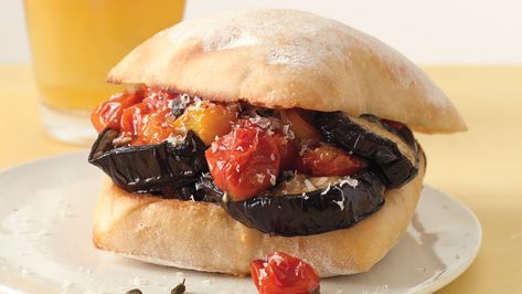 Roasted Eggplant and Tomato Sandwiches Tomato Sandwich Recipes, Tomato Sandwiches, Eggplant Sandwich, Vegetarian Burgers, Portobello Burger, Winter Meals, Roasted Eggplant, Cheese Ravioli, Roast Eggplant