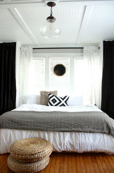 6 Farmhouse Rooms That Deserve a Beadboard Ceiling Diy Beadboard, Beadboard Ceiling, Bedroom Pendant, Bedroom Light Fixtures, Interior Wall Decor, Ideas Hogar, Bedroom Ceiling, Couple Bedroom, Bedroom Ceiling Light