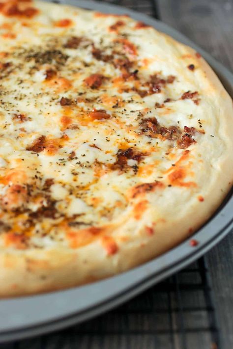 Italian Sausage White Pizza | Woman Scribbles Italian Sausage Pizza, Olive Pizza, White Pizza Sauce, Creamy White Sauce, Cream Cheese Bread, Sausage Pizza, Naan Pizza, Bbq Pizza, Mushroom Pizza